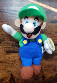 Luigi BDA plush with mouth.png