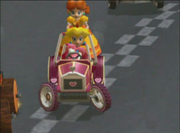 PeachandDaisyRacingonMushroomBridgeinMKDDDemoMovie.png