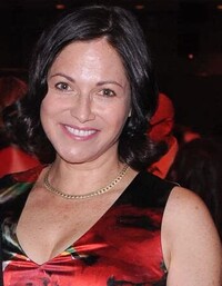 Nadine van der Velde.jpg