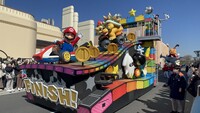USJ No Limit Parade Mario.jpg